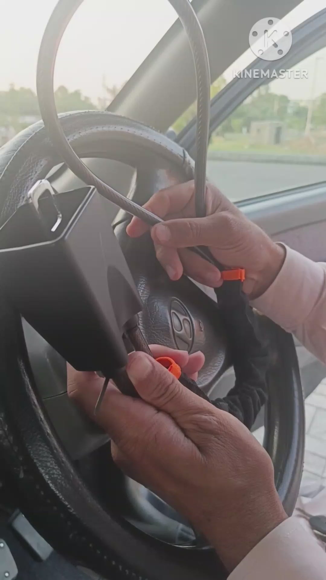 Portable Steering Wheel Seat Belt Lock – Universal Anti-Theft Car Security Device